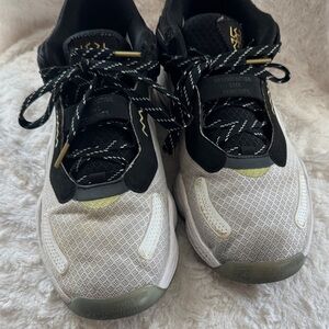 Adidas Lightstrike Basketball Sneakers